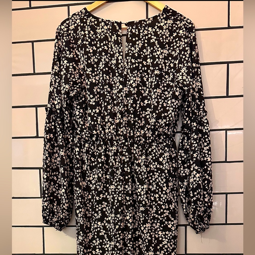 SHEIN JUMPER WITH POCKETS